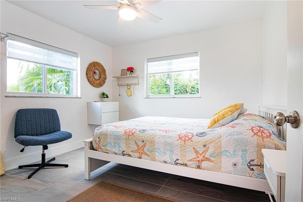 1300 Thompson ST-40