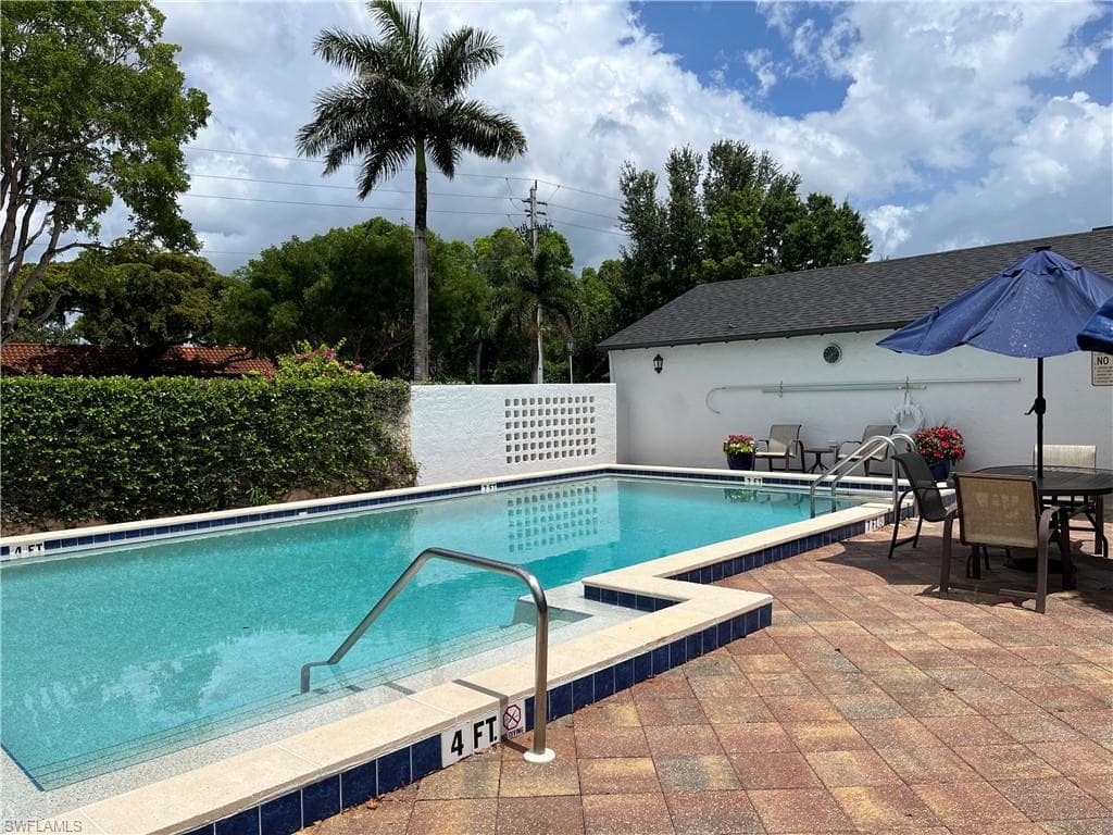 4300 Belair LN 9-10