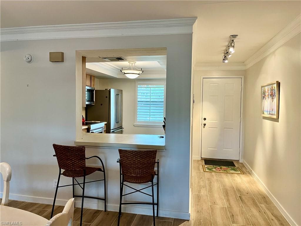 4300 Belair LN 9-8