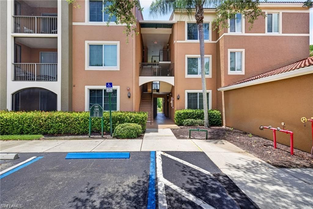 1200 Reserve WAY 105-1