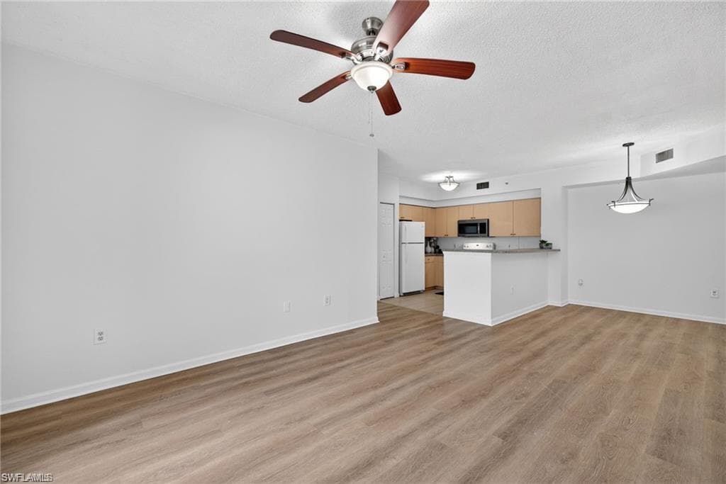 1200 Reserve WAY 105-5