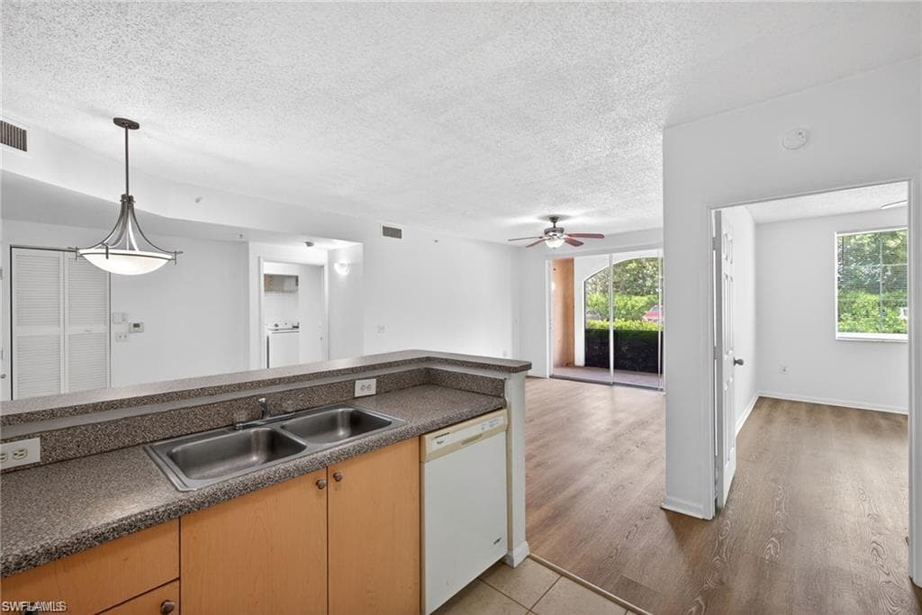 1200 Reserve WAY 105-10