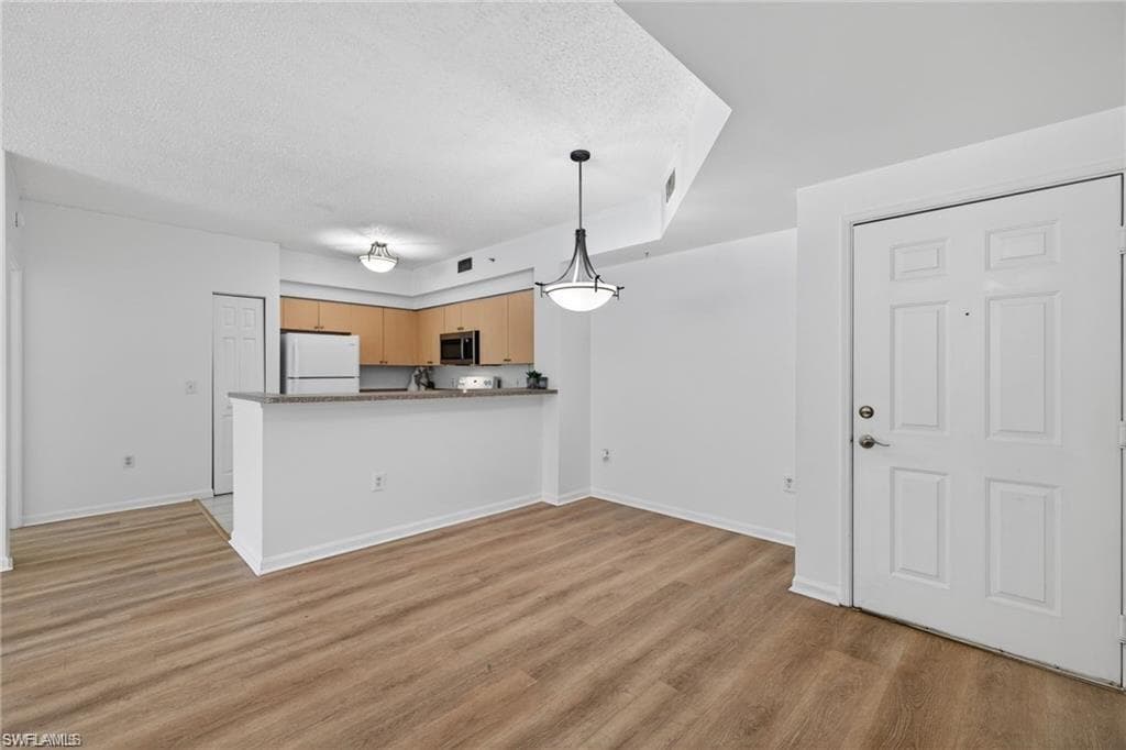 1200 Reserve WAY 105-7