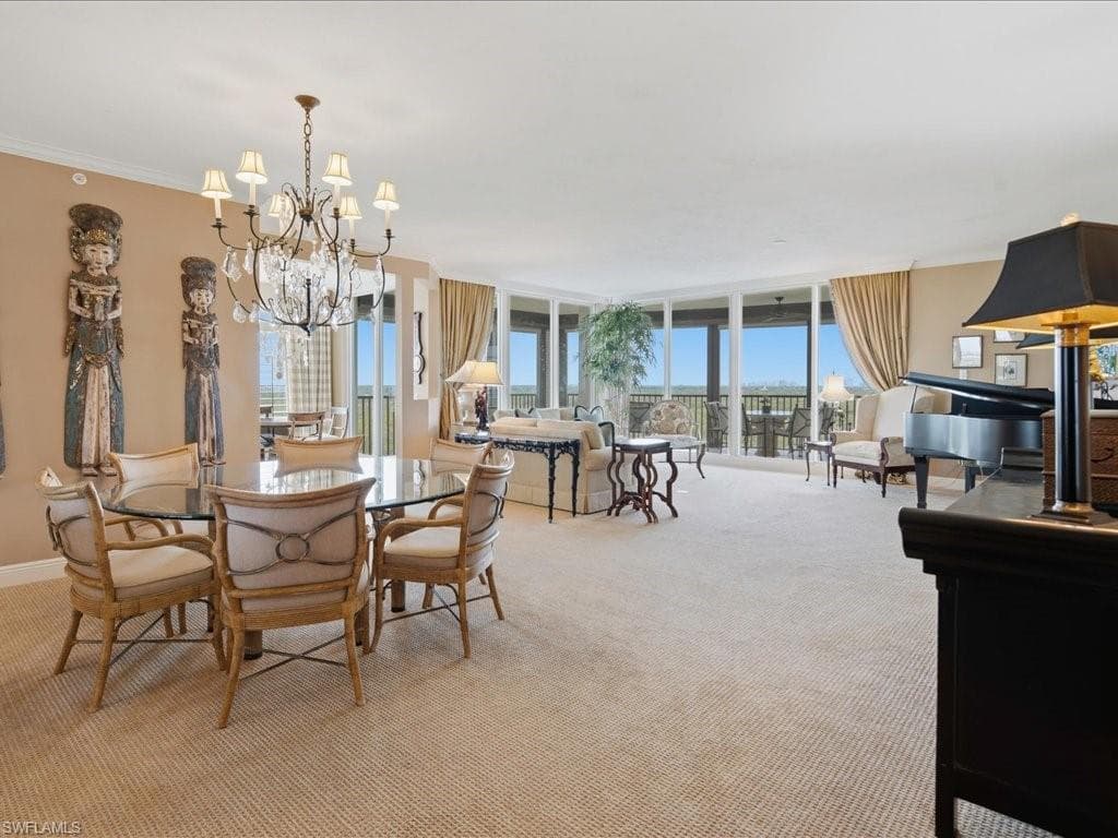 425 Cove Tower DR 901-1
