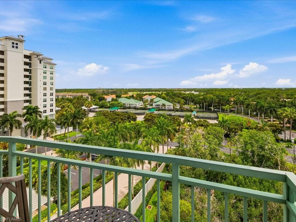 425 Cove Tower DR 901-30