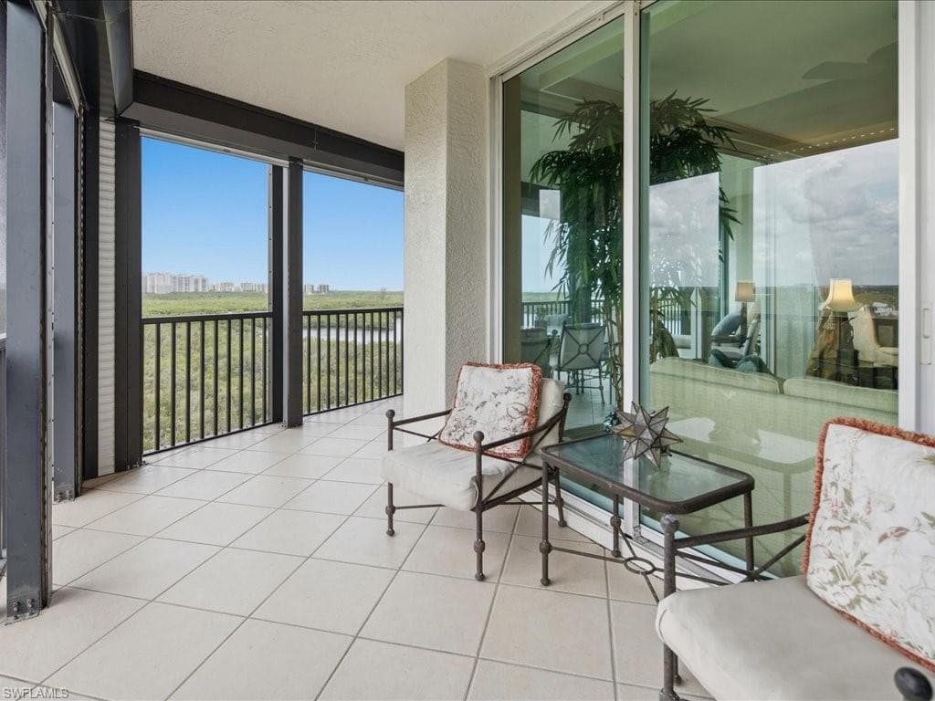 425 Cove Tower DR 901-24