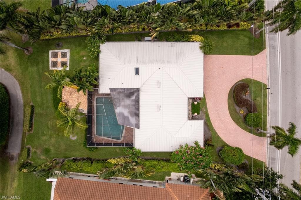 520 Harbour DR-7
