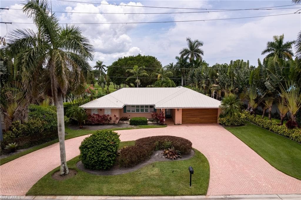 520 Harbour DR-3
