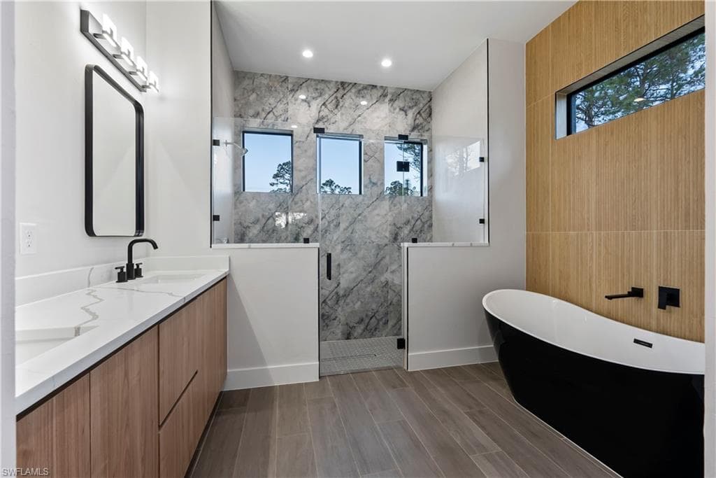 3194 56th AVE NE-23