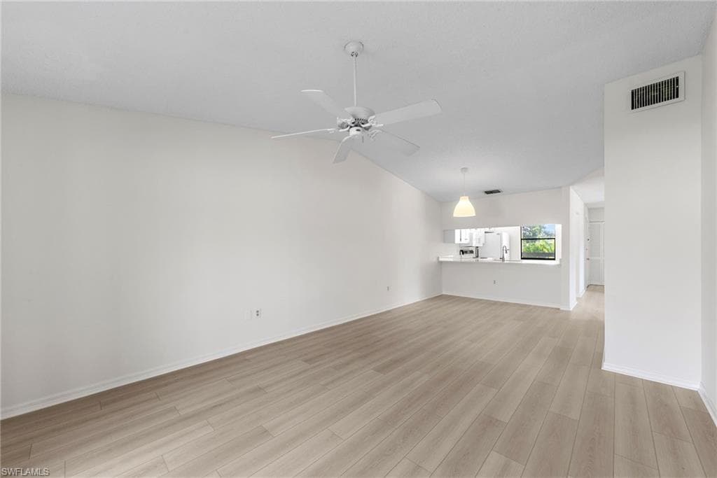 9265 Lake Park DR 201-21