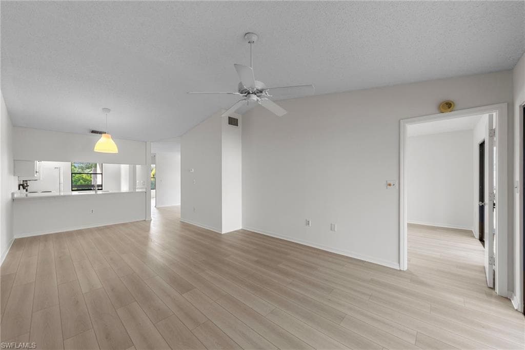 9265 Lake Park DR 201-2