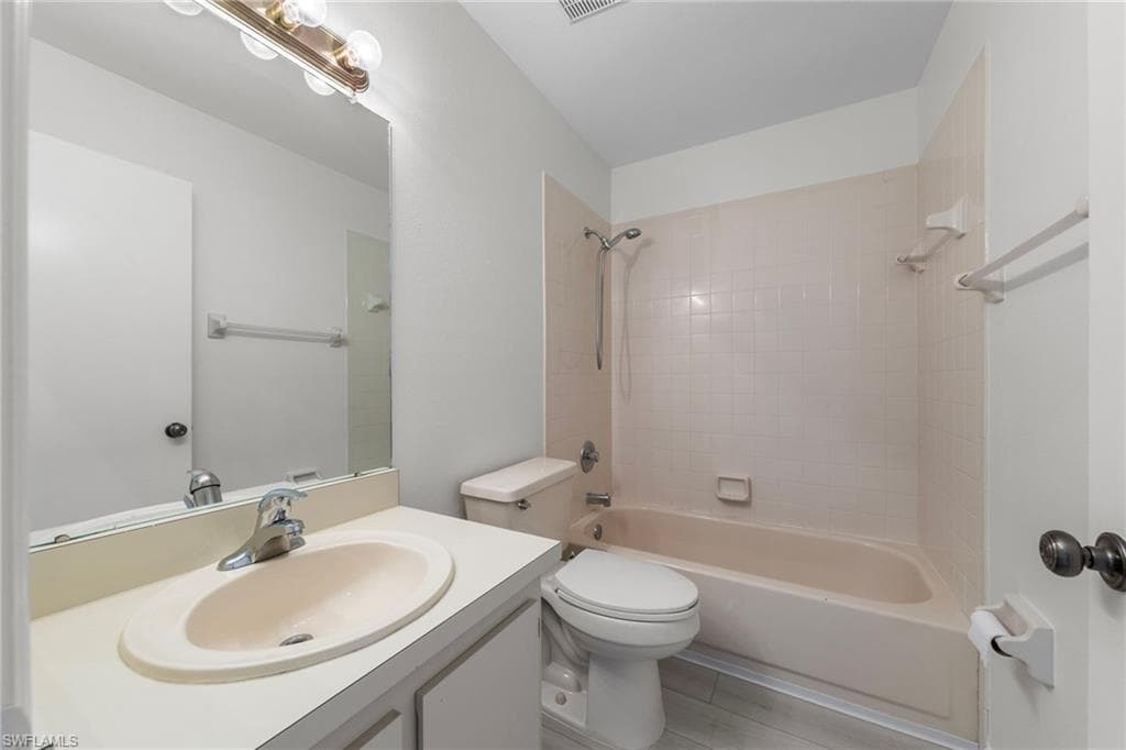 9265 Lake Park DR 201-31