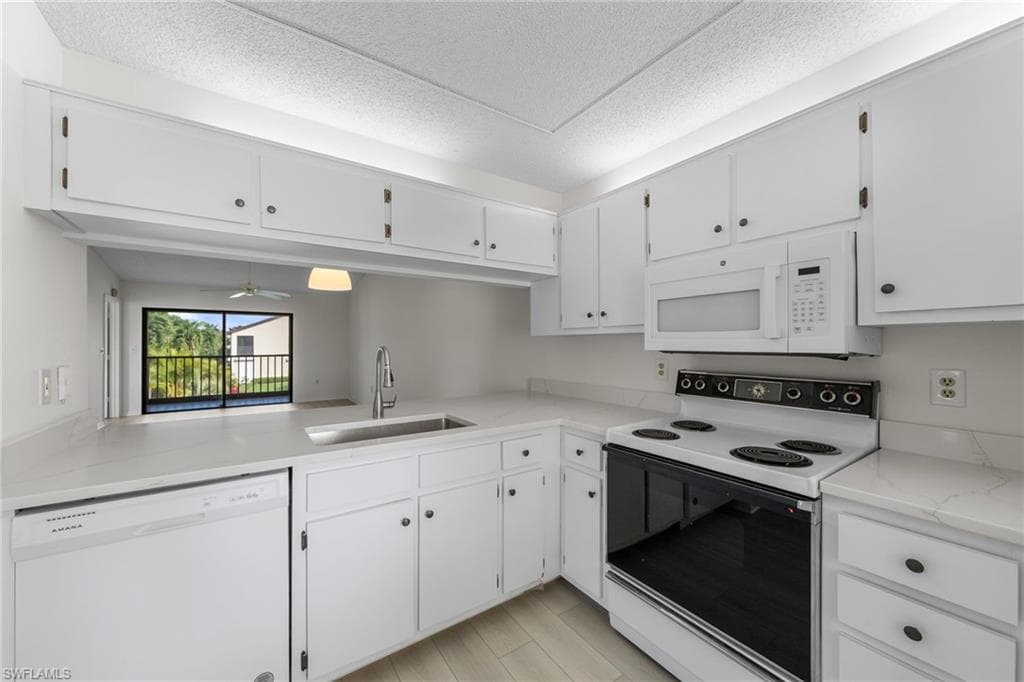 9265 Lake Park DR 201-9