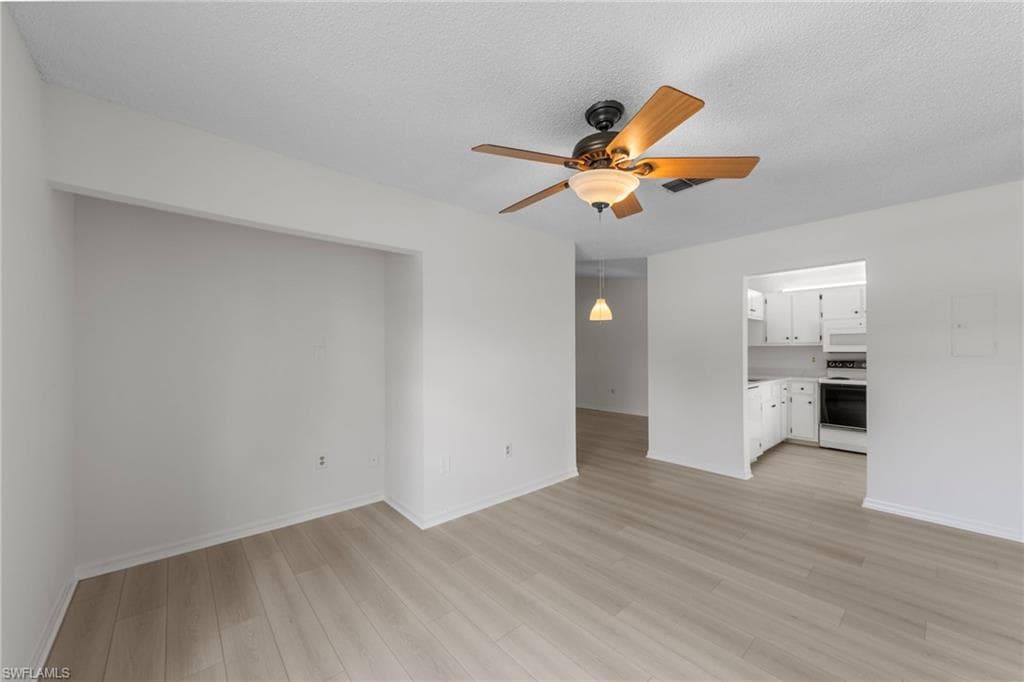 9265 Lake Park DR 201-17