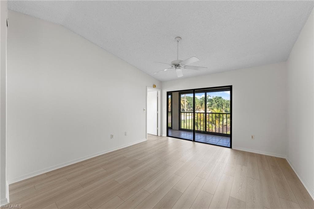 9265 Lake Park DR 201-20