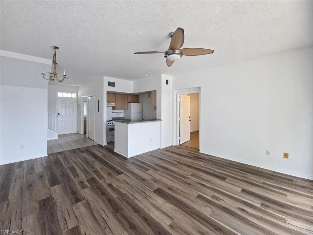 4426 ST GEORGES CT-5