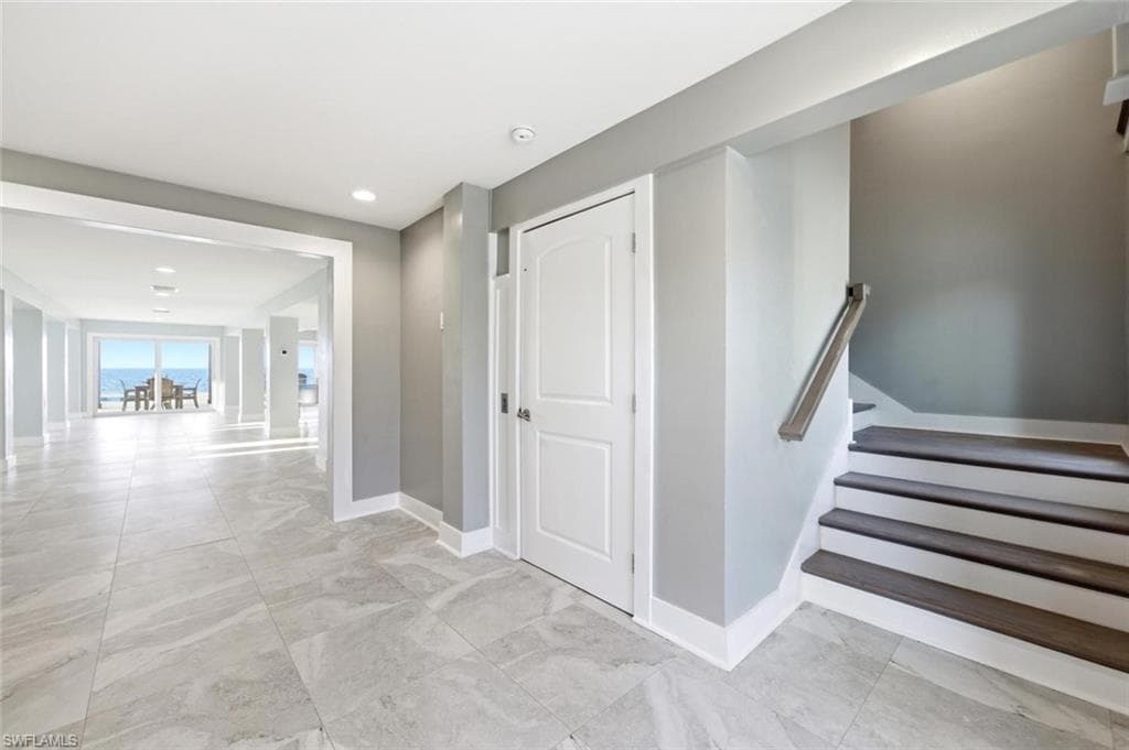 7660 Bocilla LN-9