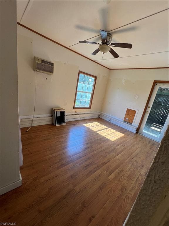 3835 Lake ST-5