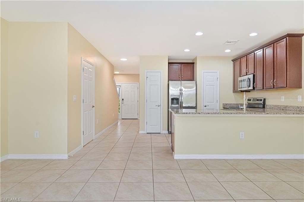 3739 Crofton CT-16