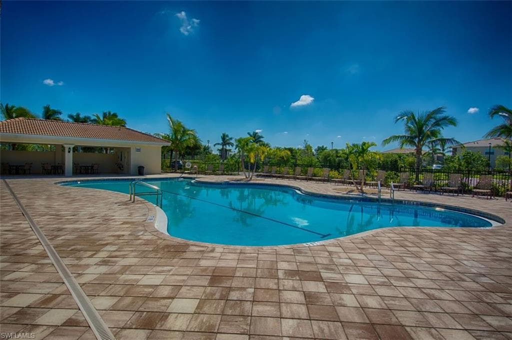 3739 Crofton CT-37