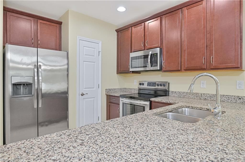 3739 Crofton CT-3