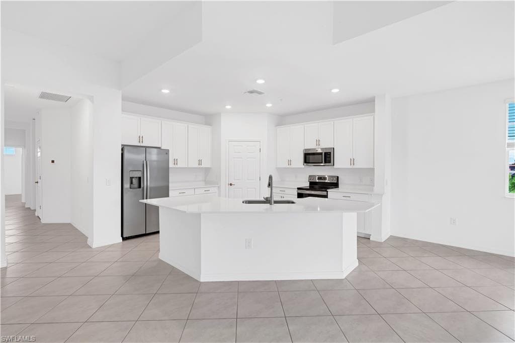 12061 Santaluz DR 201-18