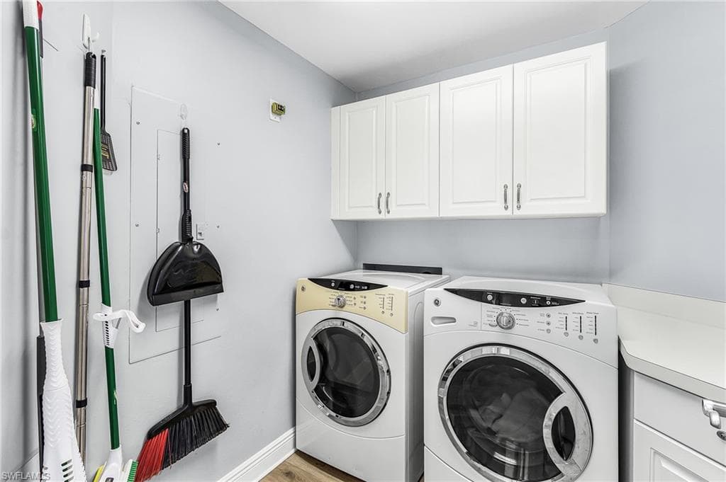 2090 W First ST 1210-23