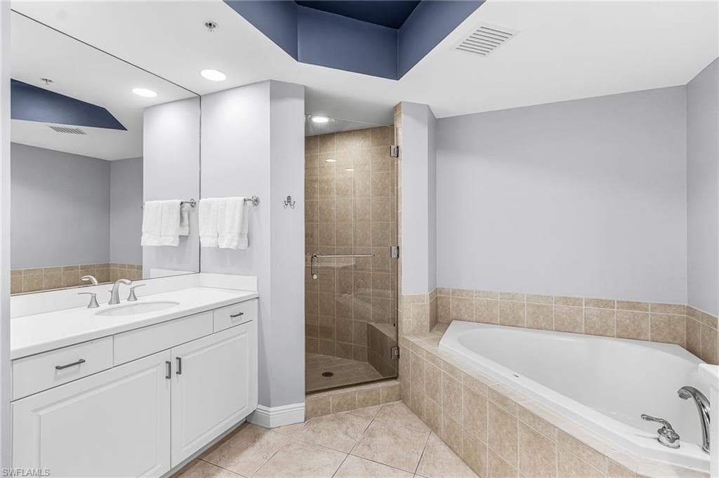 2090 W First ST 1210-14
