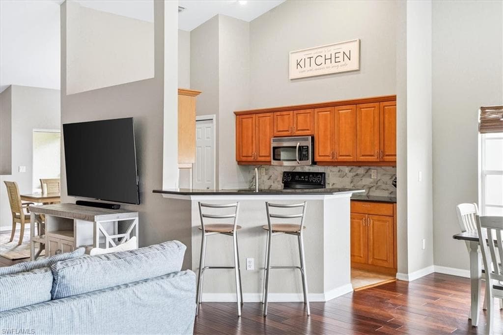 5615 Sherborn DR 201-8
