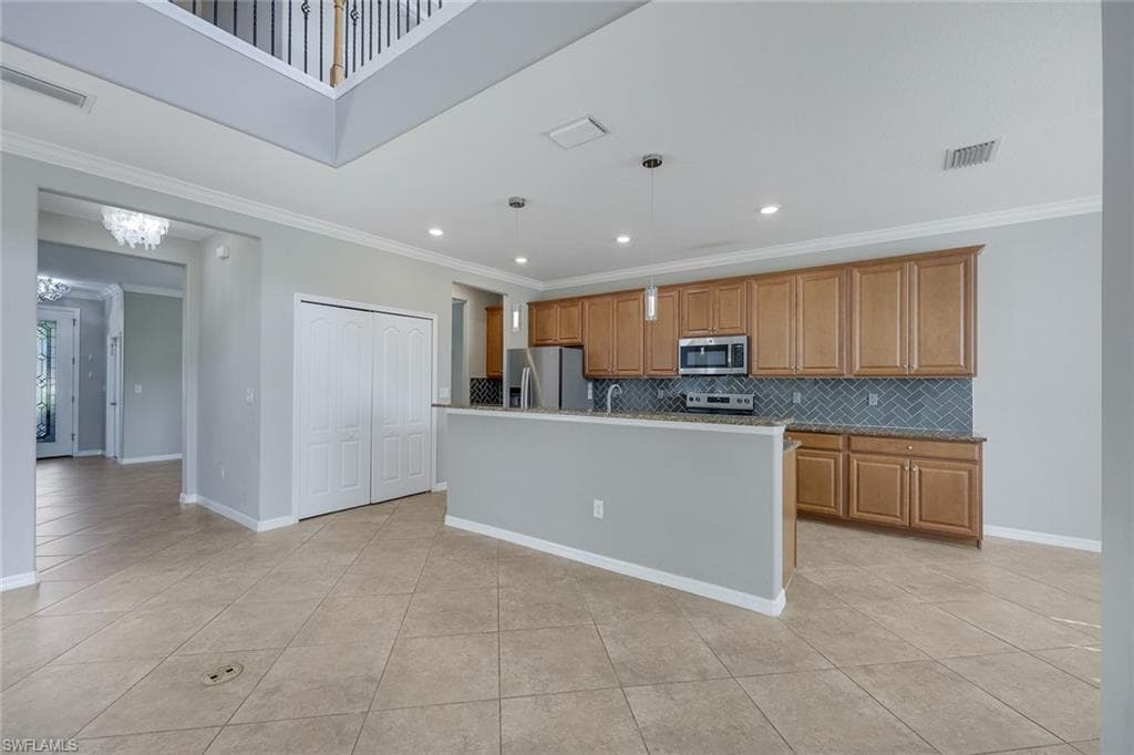2262 Vermont LN-6