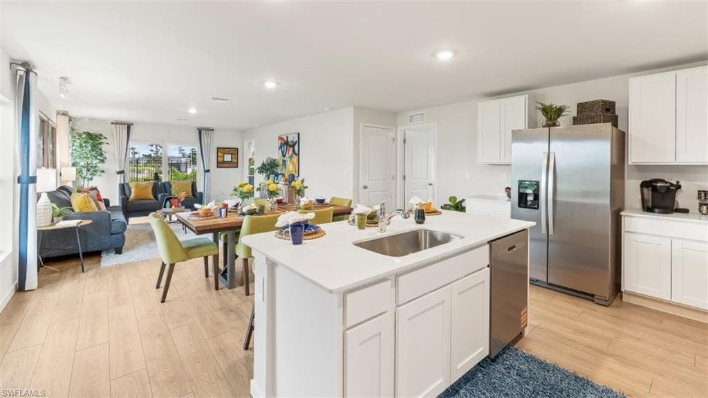 1252 Brooklands DR-4