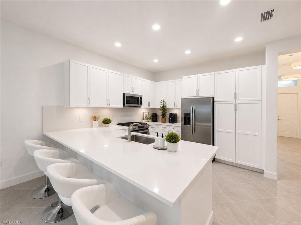 20202 Ainsley ST-6