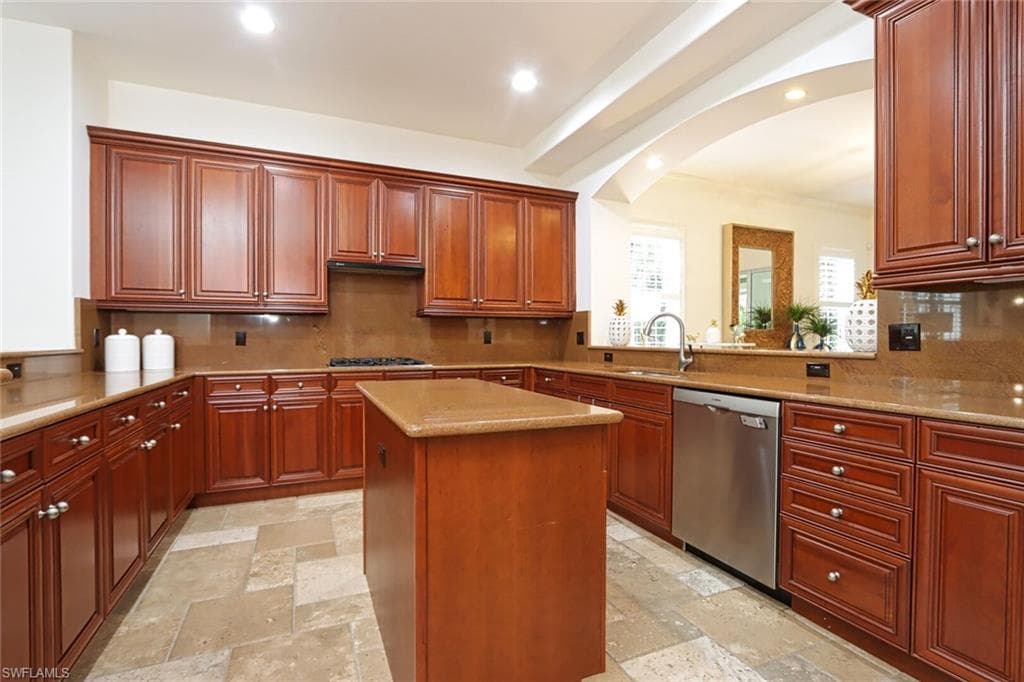 2868 Tiburon BLVD E 102-8