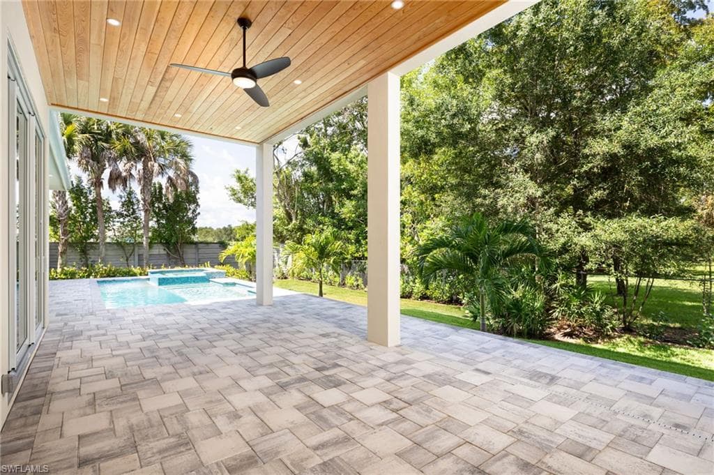 2854 Coach House WAY-11