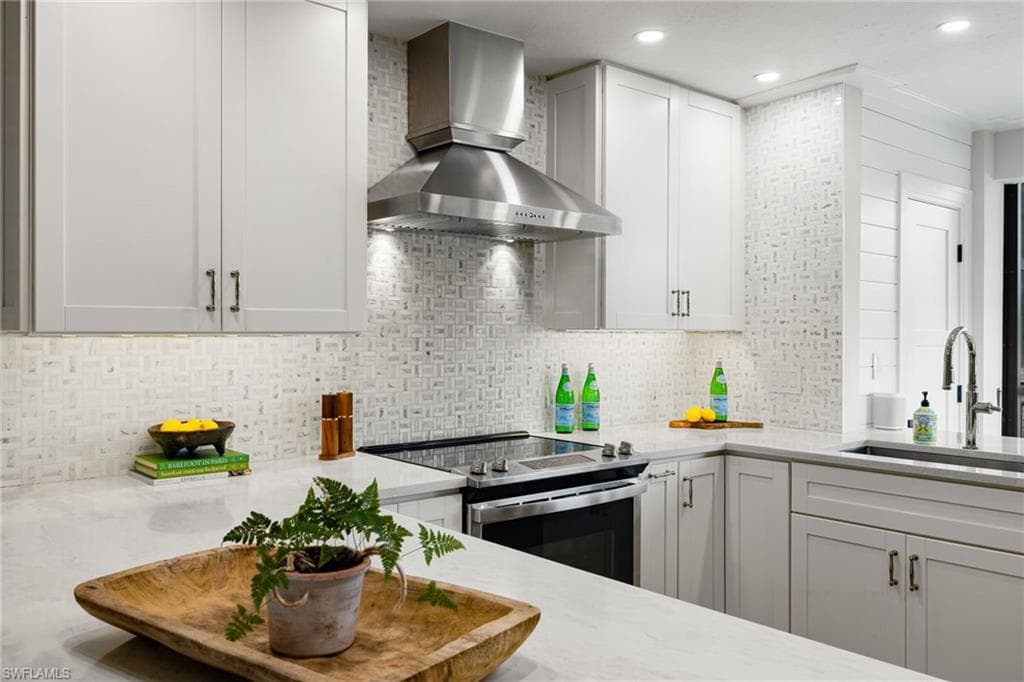 3135 Riviera DR B205-6