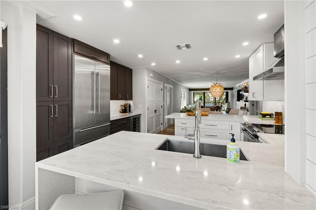 3135 Riviera DR B205-3