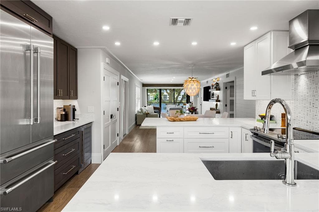 3135 Riviera DR B205-7