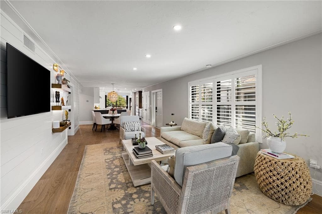 3135 Riviera DR B205-20