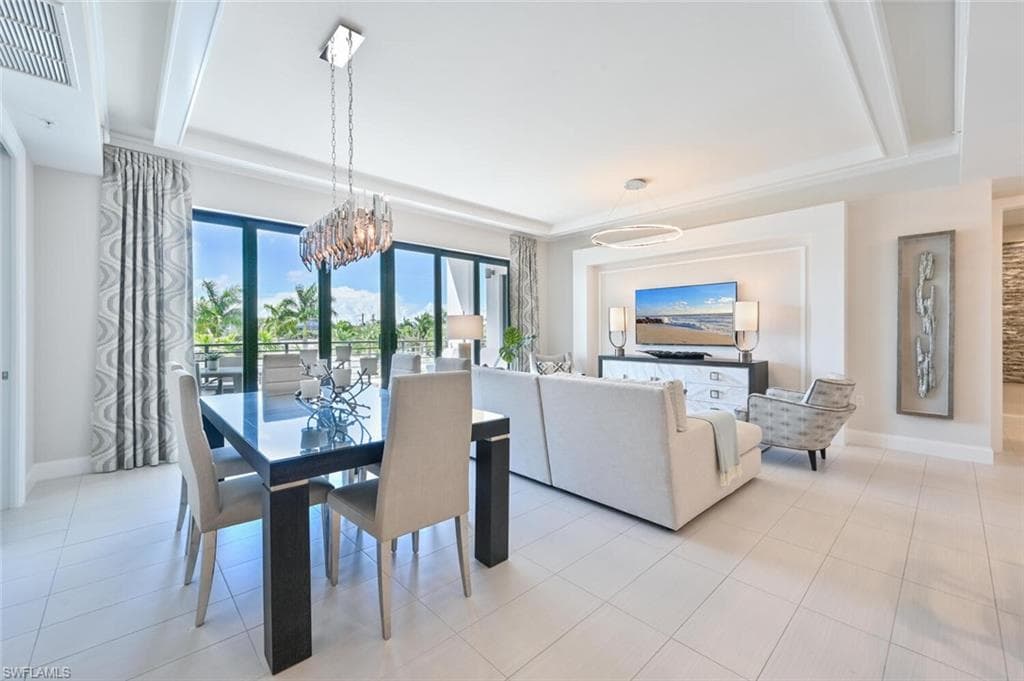 1111 Central Avenue 303-5