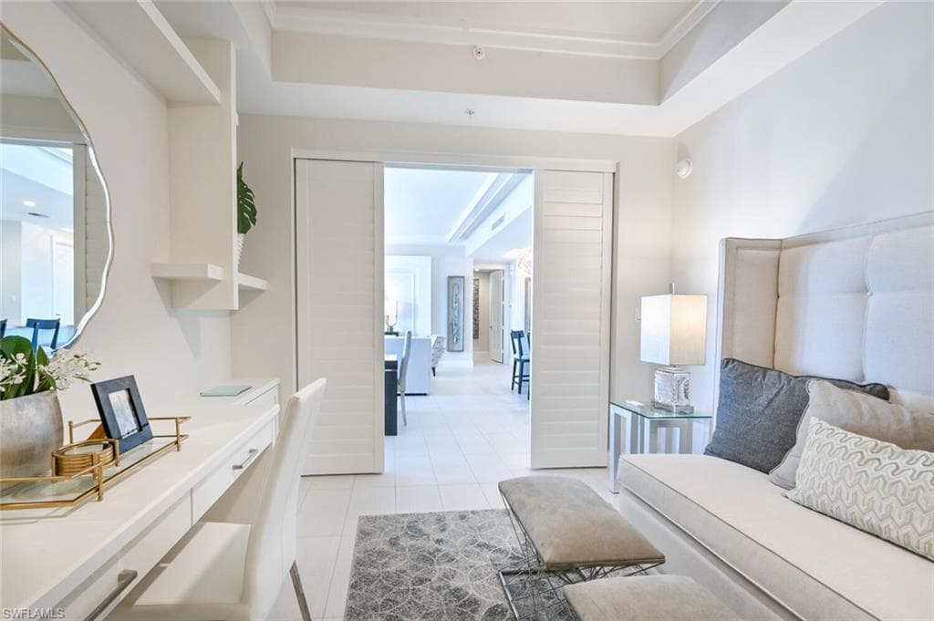 1111 Central Avenue 303-16