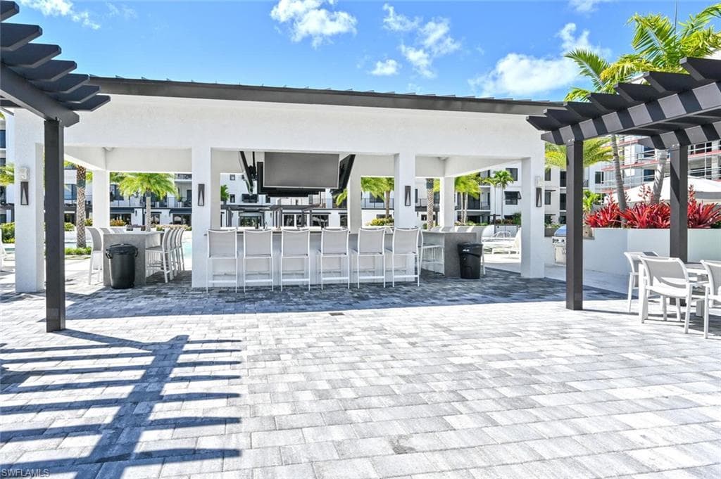 1111 Central Avenue 303-37
