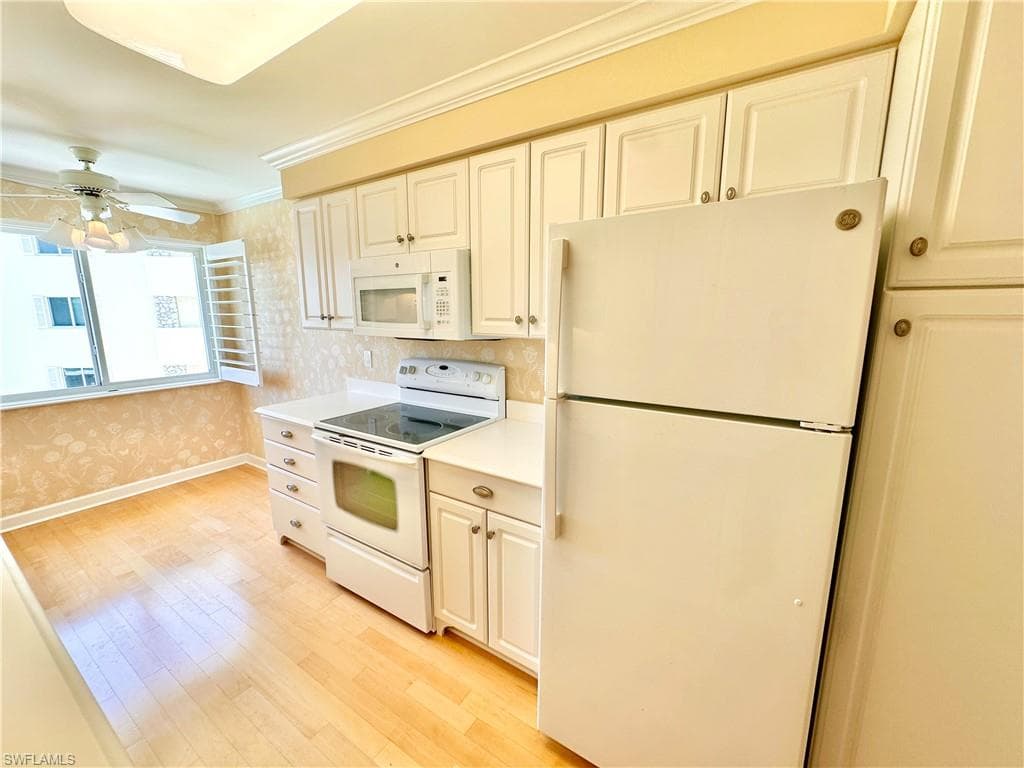 3420 Gulf Shore BLVD N 43-5