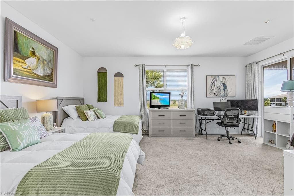 5686 Melbourne CT 7322-8