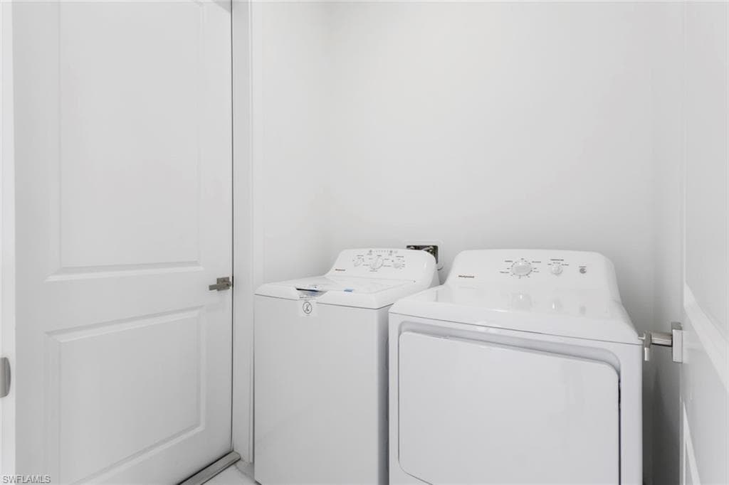2130 NE 26th ST-23