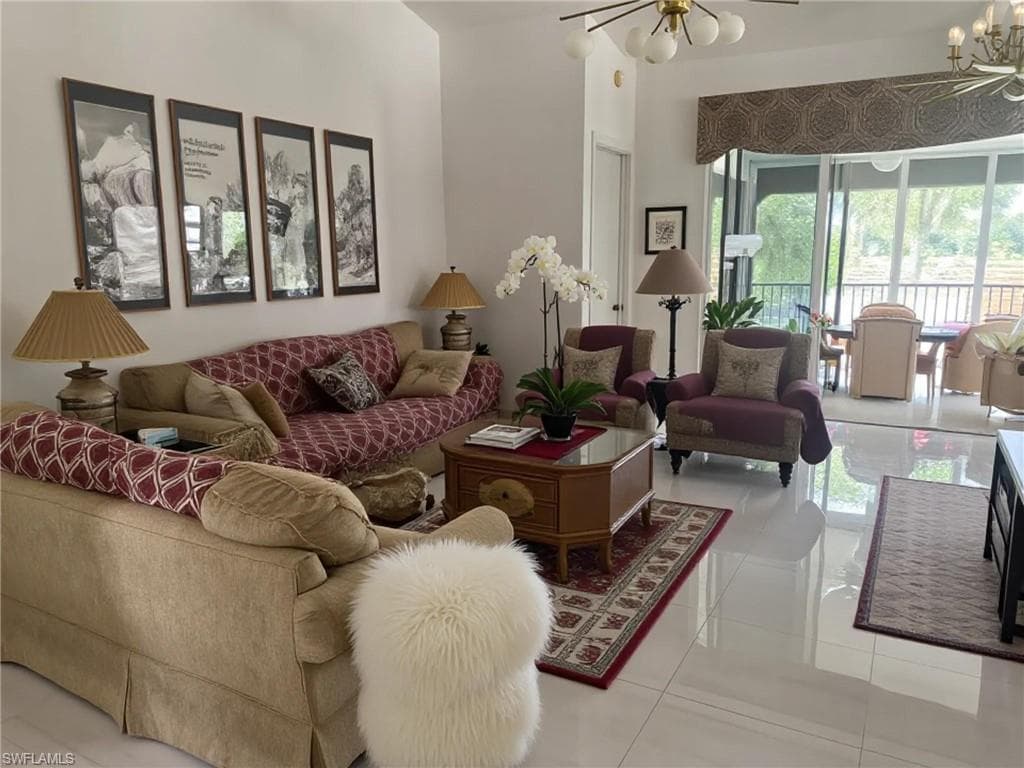 562 Laguna Royale BLVD 604-6