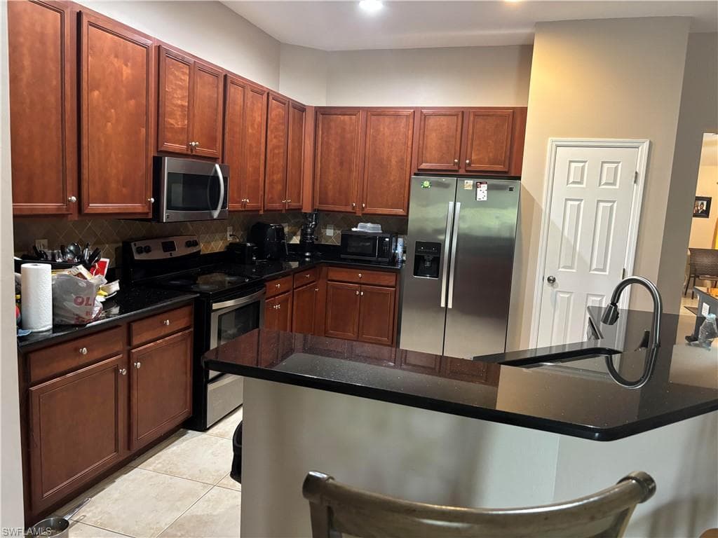 8031 Liriope LOOP-1