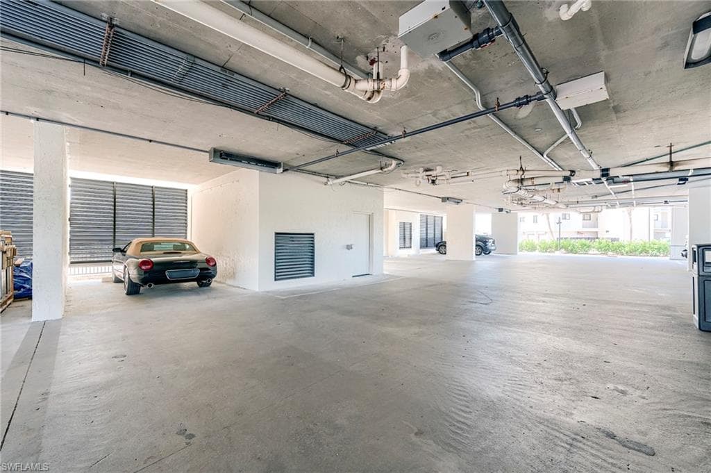 8400 Estero BLVD 903-9