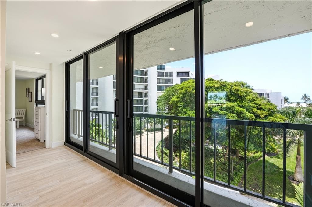 2316 Gulf Shore BLVD N 411-26