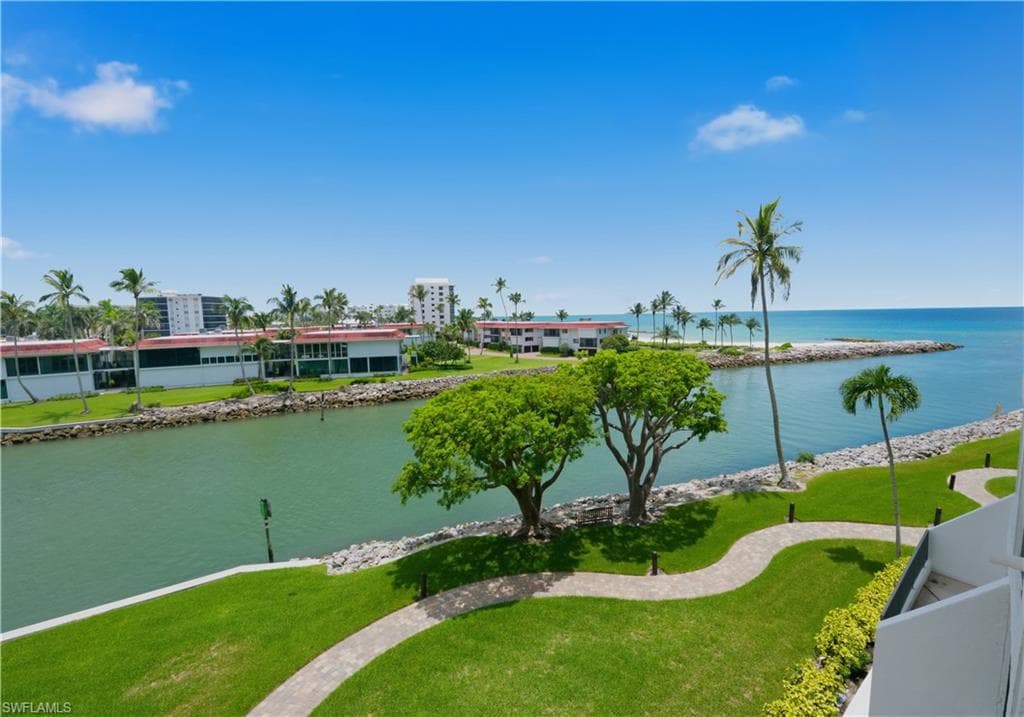 2316 Gulf Shore BLVD N 411-22