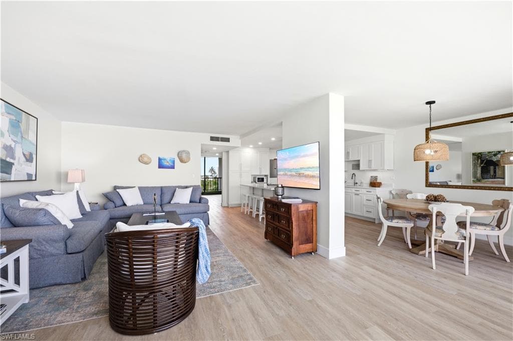 2316 Gulf Shore BLVD N 411-9